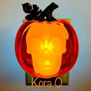 BBW Pumpkin Skull Nightlight & Fragrance Plug